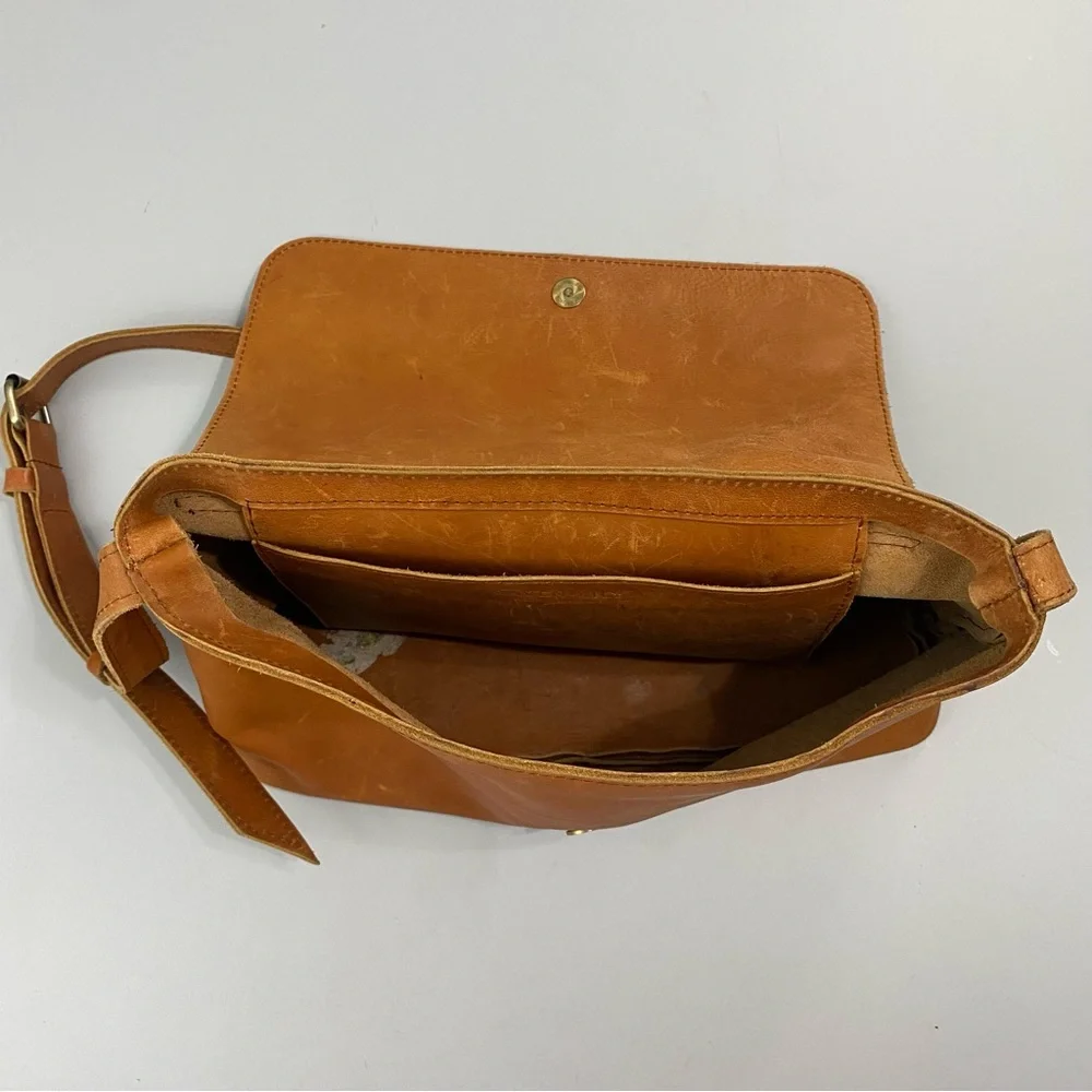 Raven + Lily Tan Leather Messenger Bag Cognac Crossbody Classic Weathered Boho
